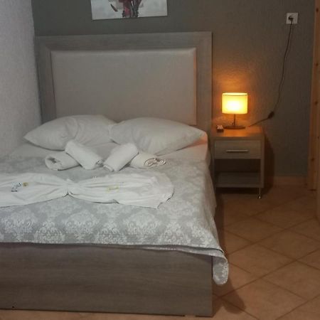 Dora Sarti Hotel Екстериор снимка