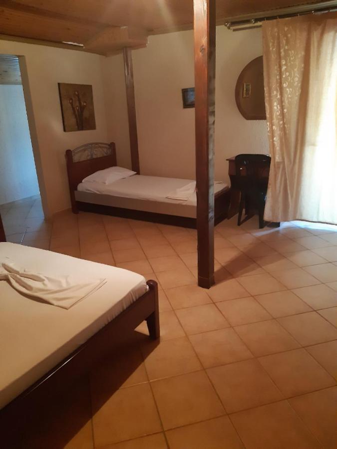 Dora Sarti Hotel Екстериор снимка